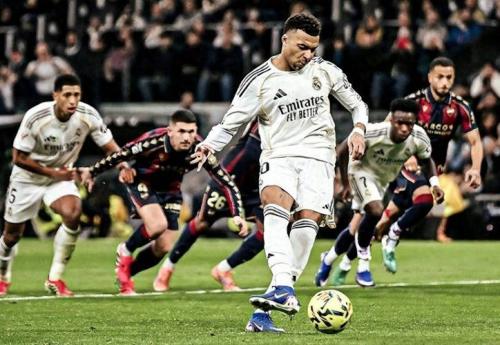 巴萨29岁巨星上演征服：MVP+5连杀皇马+进7球！佛爷欣赏