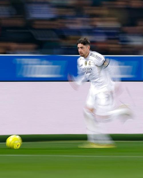 巴尔德佩尼亚斯谈皇马首秀：梦想成真，将把首秀球衣装裱纪念