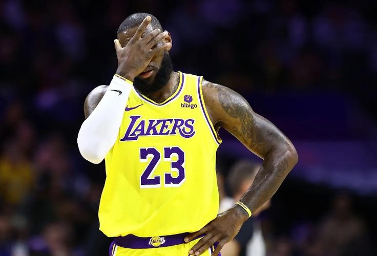 安东尼：12月末以来我一直带伤比赛，但我不会把它当成借口