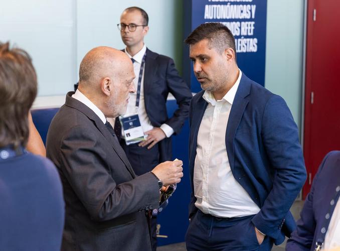 阿斯帕斯表达续约意愿期待赛季进展中的讨论_西甲直播