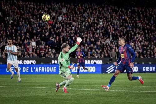 奥维耶多主帅：上半场我们和巴萨势均力敌亚马尔堪比外星人