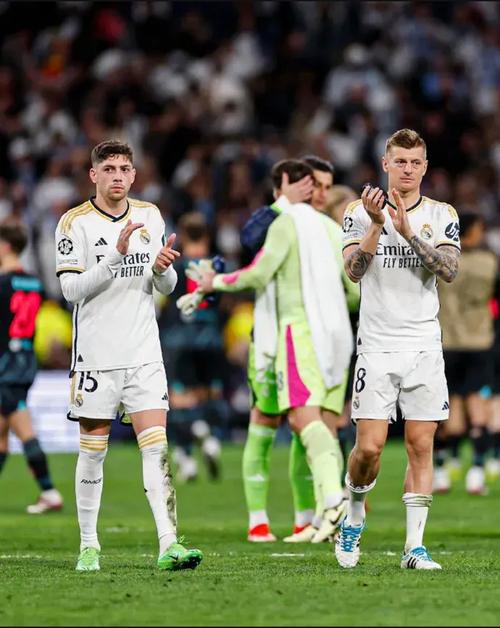 巴尔韦德：球不在我们脚下时，场上11人愿意互相帮助