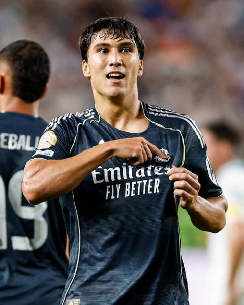 阿斯：洛佩斯大概率成为皇马卡斯蒂亚新帅，他深受年轻球员信任