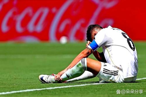 阿斯：由于巴尔韦德要踢右后卫，卡马文加将回到首发中场位置