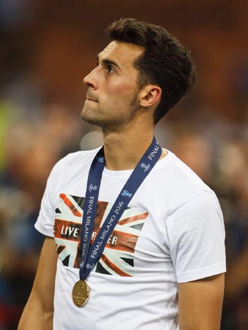 阿韦洛亚：我知道这是哪，有人拿3个欧冠还被说回家浇花去了