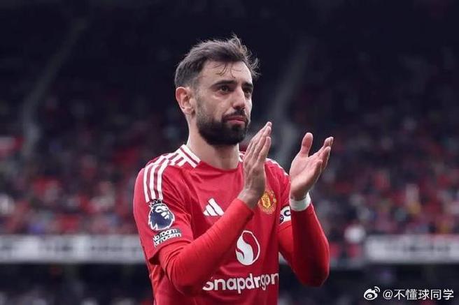 B费:我们的表现不足以获得理想结果,创造出了机会却进不了球