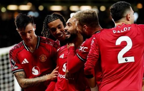 英超第26轮西汉姆VS曼联,保级队手握一优势,红魔保四战防平局