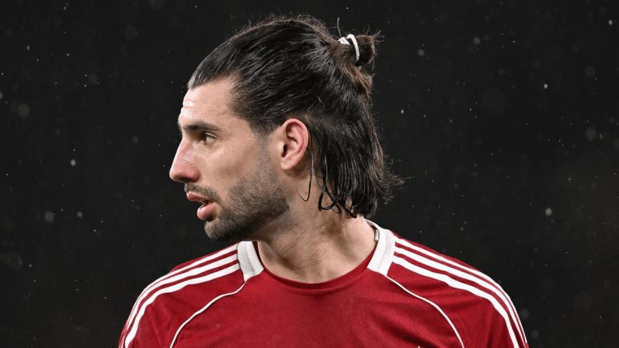 英超官方:索博斯洛伊将因直接红牌停赛一场