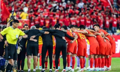 中国队3-1爆冷晋级4强足球？中国队31爆冷晋级4强足球运动员？